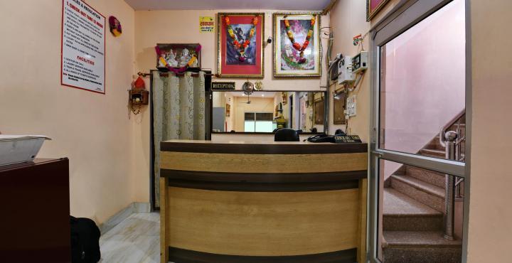 Hotel Giriraj Inn Varanasi Bagian luar foto
