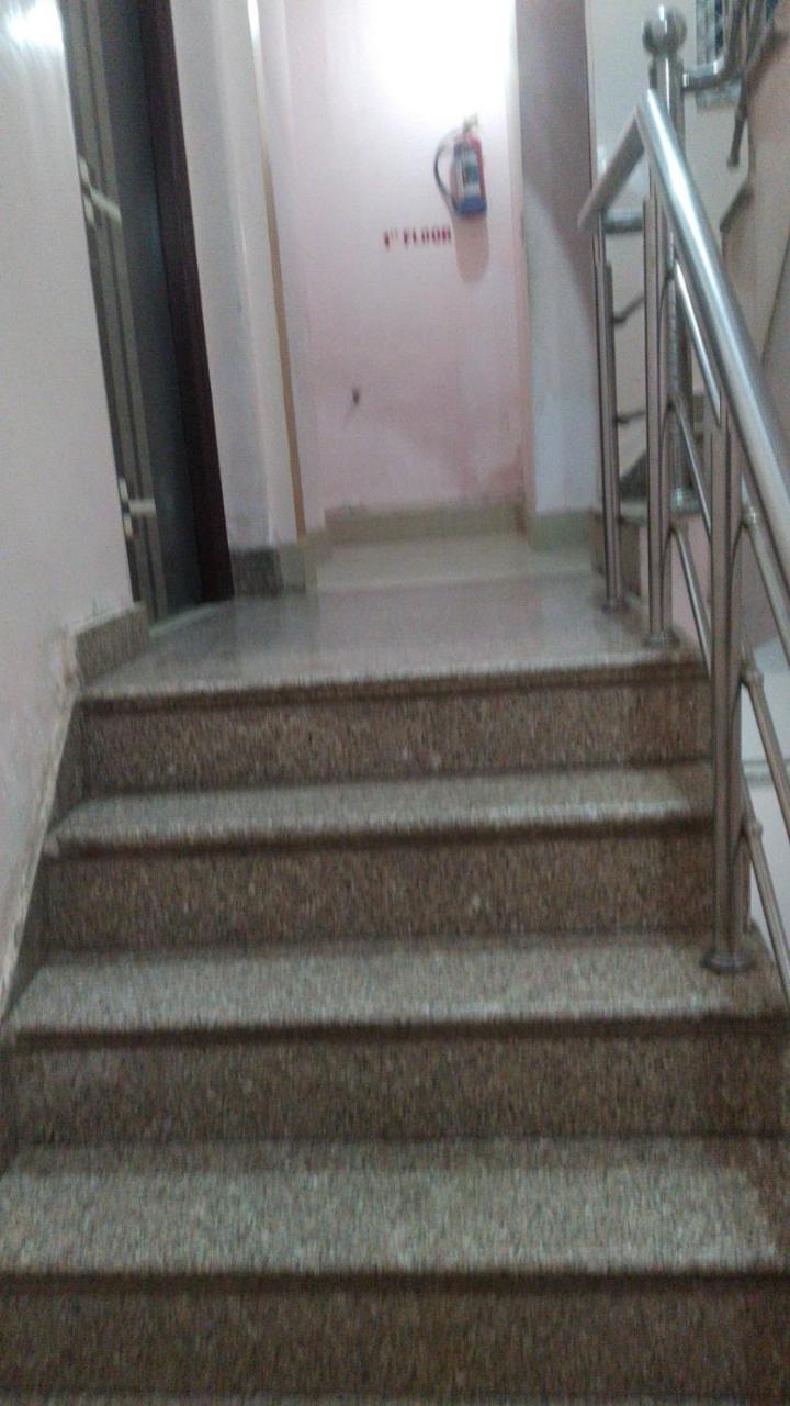 Hotel Giriraj Inn Varanasi Bagian luar foto